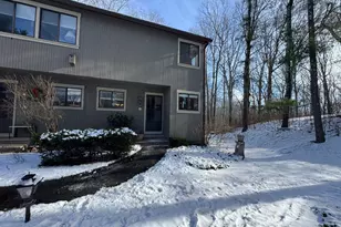 12 Edgehill Ct, Woodbury, CT 06798 - Photo 1