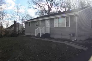 20 Florida Dr, Montville, CT 06370 - Photo 1