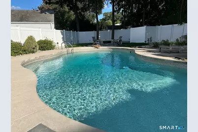 9 Robin Road, Manchester, CT 06042 - Photo 1