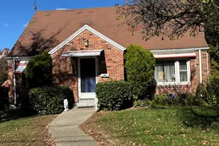 166 Pembroke St, Hartford, CT 06112 - Photo 1