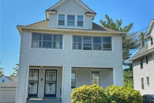 546 W Taft Ave, Bridgeport, CT 06604 - Photo 1