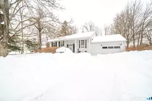 72 Glendale Ave, Middletown, CT 06457 - Photo 1