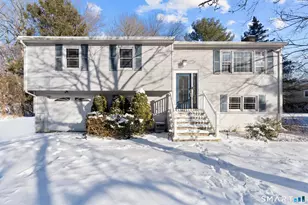 7 Partridge Hollow Rd, Ledyard, CT 06335 - Photo 1