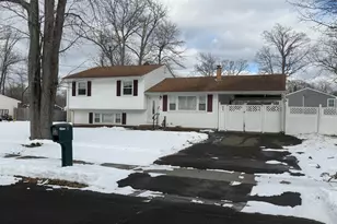 2 Bruce Ln, Wallingford, CT 06492 - Photo 1