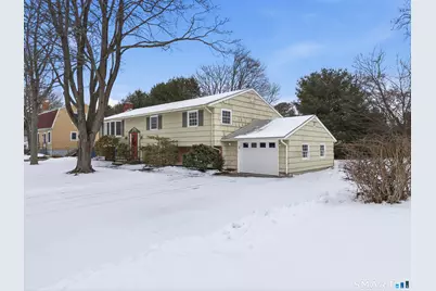 10 College Street, Clinton, CT 06413 - Photo 1