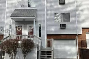 925 Oronoke Rd, Waterbury, CT 06708 - Photo 1