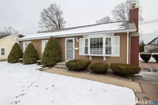 18 Edwards St, Stonington, CT 06379 - Photo 1