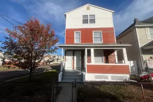 209 Peck Ave, West Haven, CT 06516 - Photo 1