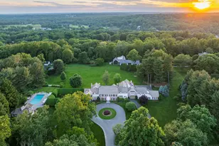 865 Hollow Tree Ridge Rd, Darien, CT 06820 - Photo 1