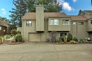 195 Bayfield Ln, Stratford, CT 06614 - Photo 1