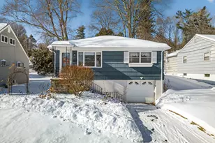 27 Robinwood Rd, Waterbury, CT 06708 - Photo 1