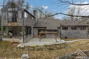 25 Sullivan Dr, Guilford, CT 06437 - Photo 1