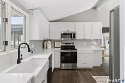 324 Old Farms Road, Simsbury, CT 06070 - Photo 8