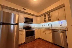 15 Forest Glen Cir, Middletown, CT 06457 - Photo 1