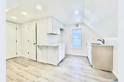 44 Highview Avenue #3, Stamford, CT 06907 - Photo 1