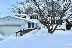 41 Barnum Rd, New Fairfield, CT 06812 - Photo 1