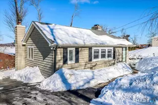 108 Forty Acre Mountain Rd, Danbury, CT 06811 - Photo 1