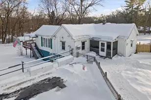 17 Auburn St, Putnam, CT 06260 - Photo 1