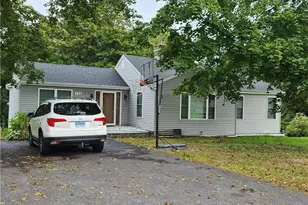 994 Bunker Hill Ave, Waterbury, CT 06708 - Photo 1