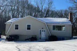 32 Latimer Dr, East Lyme, CT 06333 - Photo 1