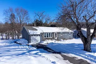 190 Elmwood Dr, Meriden, CT 06450 - Photo 1