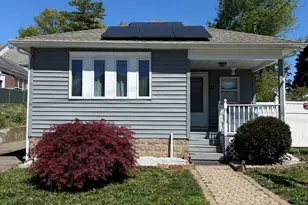 21 Matthews St, Milford, CT 06460 - Photo 1
