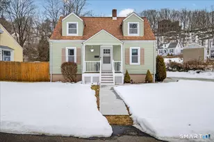 15 Evelyn Rd, Derby, CT 06418 - Photo 1