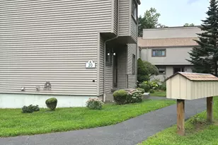 20 Greenbriar Dr, Farmington, CT 06032 - Photo 1