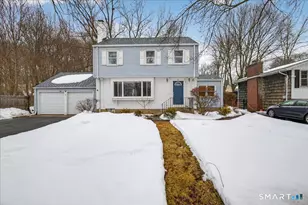 61 Reyna Rd, Hamden, CT 06514 - Photo 1