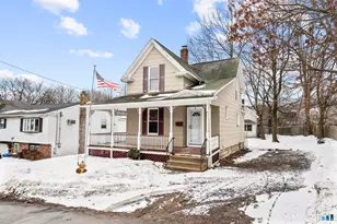 31 Alton St, Waterbury, CT 06705 - Photo 1