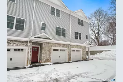 6 Beacon Square #7, Fairfield, CT 06825 - Photo 1