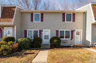 129 Brentwood Dr, Wallingford, CT 06492 - Photo 1