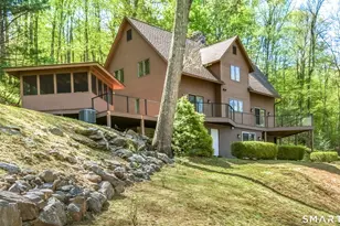 28 Garnet Rd, Roxbury, CT 06783 - Photo 1