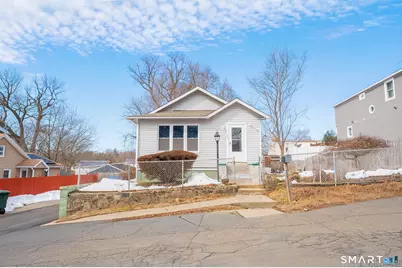 360 Saunders Avenue, Bridgeport, CT 06606 - Photo 1