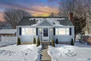 11 Stratfield Pl, Bridgeport, CT 06606 - Photo 1