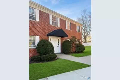 50 Greenhouse Road #33D, Bridgeport, CT 06606 - Photo 1