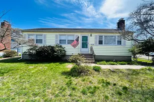 168 Blohm St, West Haven, CT 06516 - Photo 1