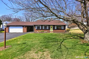 25 Cameo Ct, Stratford, CT 06614 - Photo 1