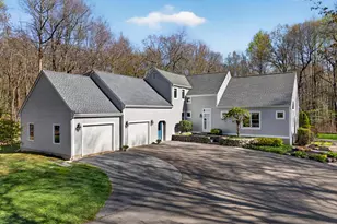 29 Welsch Farms Rd, Killingworth, CT 06419 - Photo 1