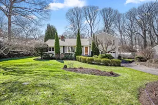 30 Rolling Wood Dr, Trumbull, CT 06611 - Photo 1