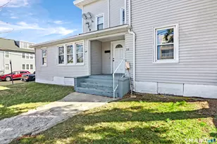 25 Cove Ave, Norwalk, CT 06855 - Photo 1