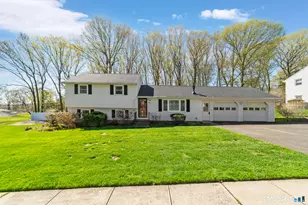 28 Beechwood Rd, Plainville, CT 06062 - Photo 1