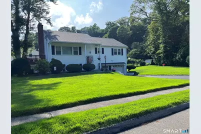 7 Lycett Court, Norwalk, CT 06851 - Photo 1