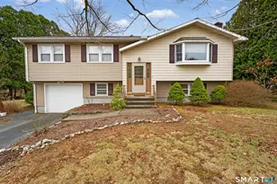 4 Tra Mart Dr, Montville, CT 06382 - Photo 1