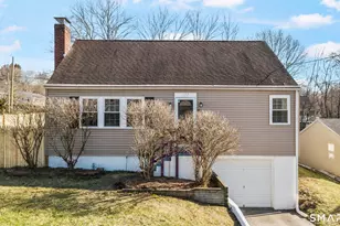 122 Newton St, Norwich, CT 06360 - Photo 1