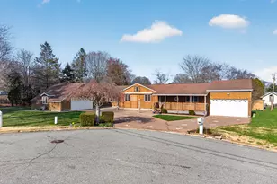 21 Gun Shot Rd, Waterford, CT 06385 - Photo 1