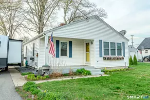 14 Walnut St, Killingly, CT 06239 - Photo 1