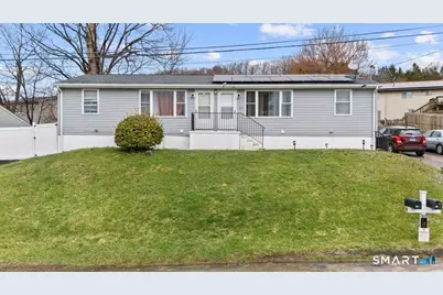 15 Spread Oak Lane, Waterbury, CT 06704 - Photo 1