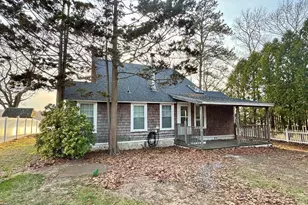 12 Bluff Rd W, Ledyard, CT 06335 - Photo 1