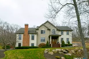 32 Village Dr, East Lyme, CT 06333 - Photo 1